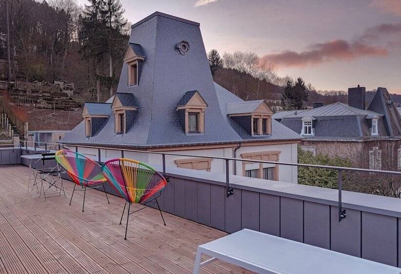 , Vistay Apartments