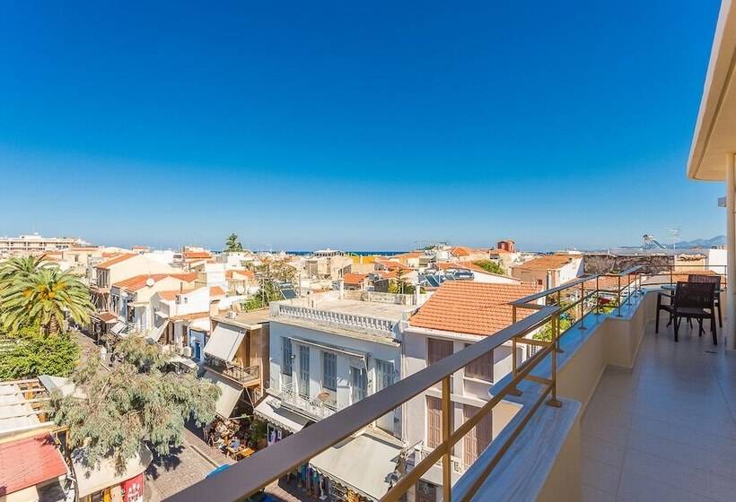 סוויטה דלוקס, Polyxenia Suites