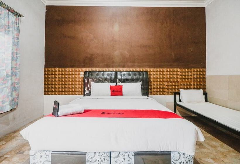Номер Стандарт, Reddoorz Near Millennium Ict Center Medan
