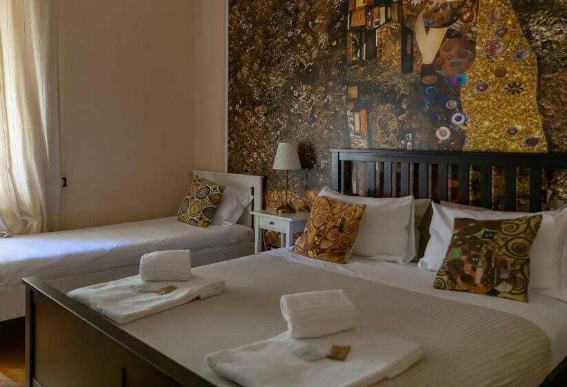 اتاق استاندارد سه تخته با سرویس بهداشتی مشترک, Central City Genova