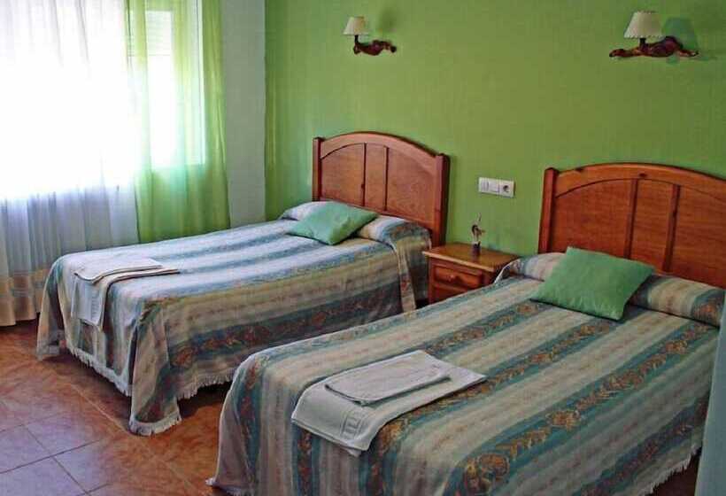 Номер Стандарт, Hostal Río Mundo