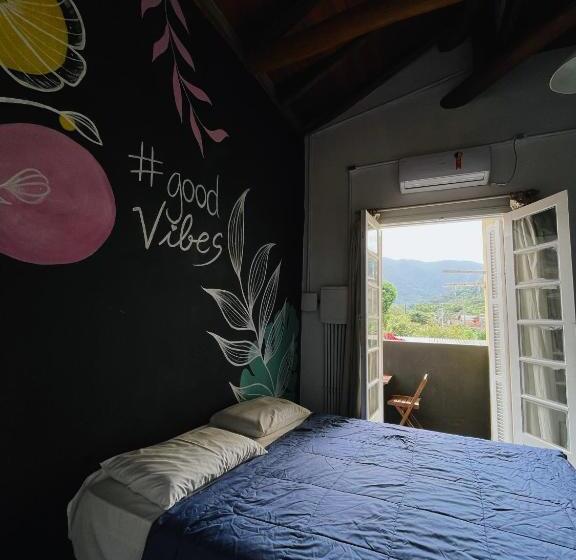 سوئیت با بالکن, Hostel Caiçara   Maresias