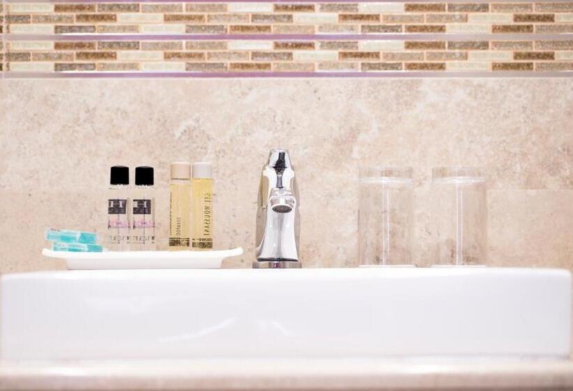 带露台的高档房间, Hostal Alhambra  Adults Only