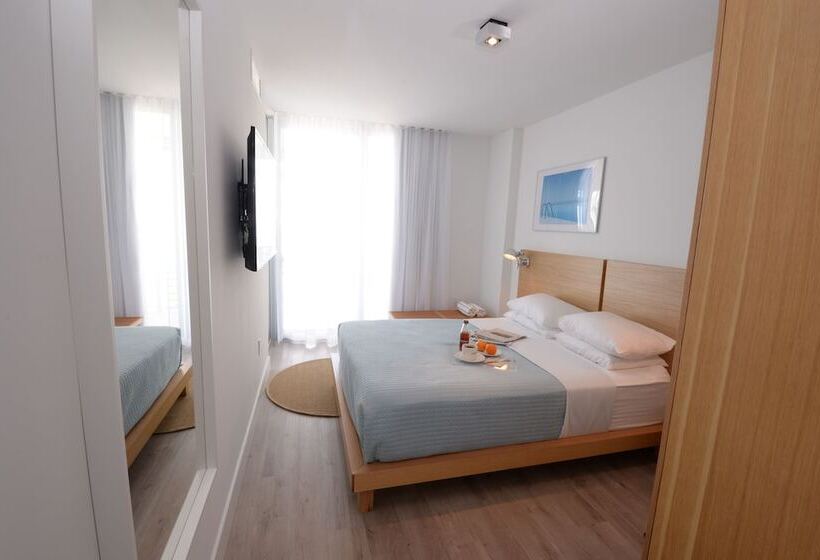 Люкс с Балконом, 6080 Design Hotel By Eskape Collection