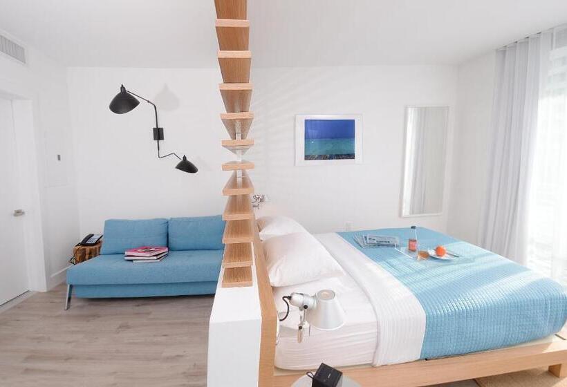 Студио Стандарт с Балконом, 6080 Design Hotel By Eskape Collection