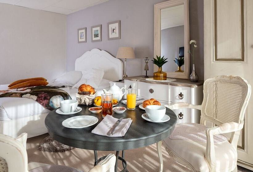 Трехместный Номер Классика, Hôtel Le Castellan