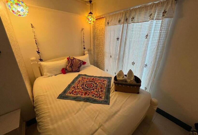 اتاق استاندارد, Yellow Lamoon