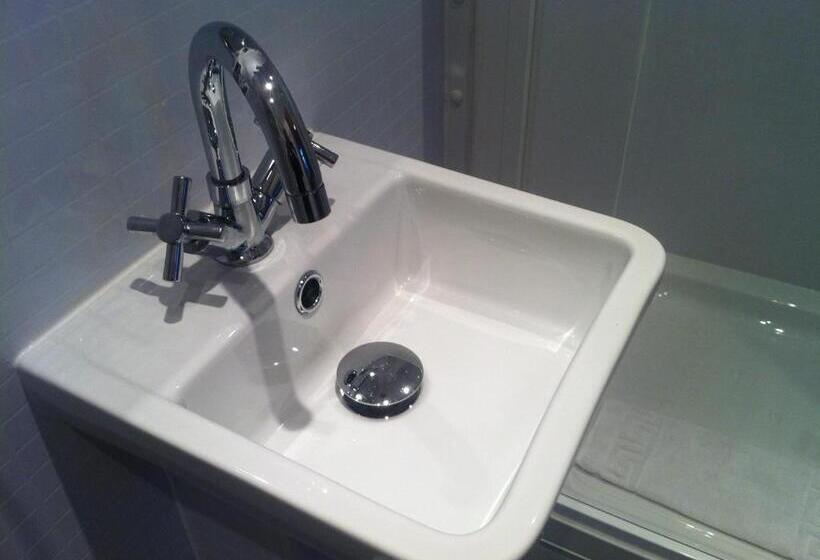 Семейный Номер, Trelawney Guest House Room Only