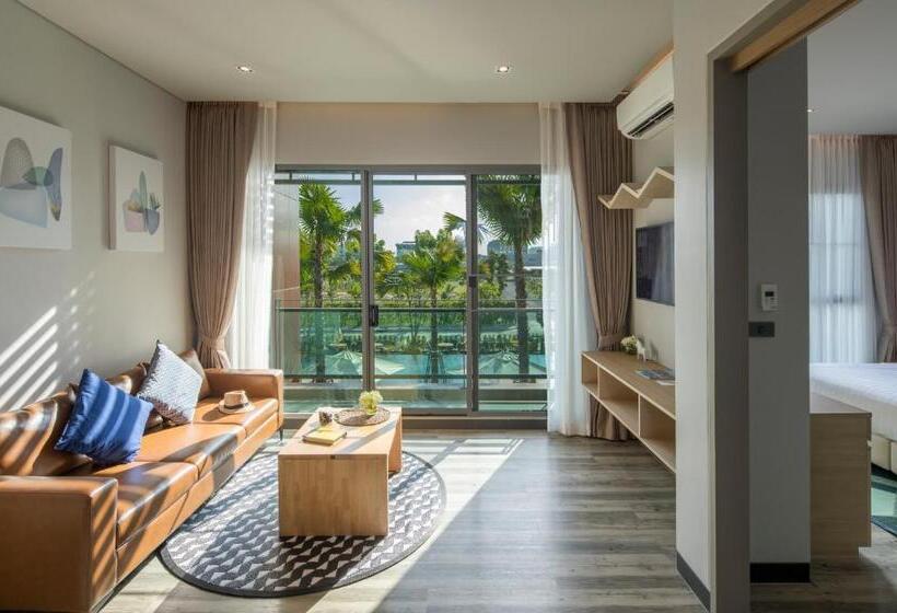스탠다드 룸 킹사이즈 침대, Aisana Hotel Korat