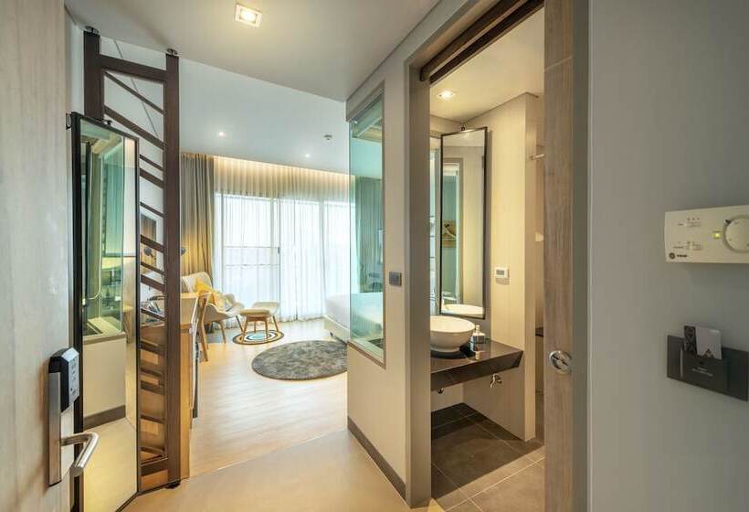 اتاق لوکس, Aisana Hotel Korat