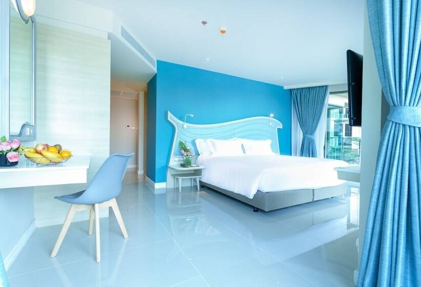 اتاق لوکس با چشم‌انداز دریا, Centara Sonrisa Residences & Suites Sriracha