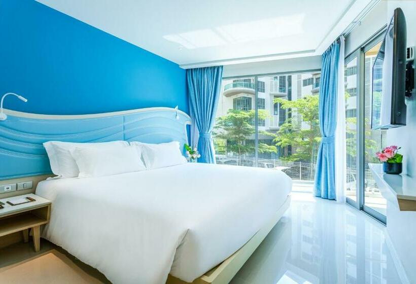 اتاق سوپریور با تخت بزرگ, Centara Sonrisa Residences & Suites Sriracha
