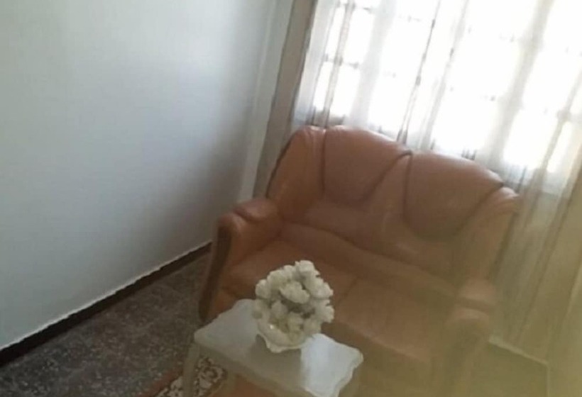 غرفة قياسية, Le Cheval Blanc