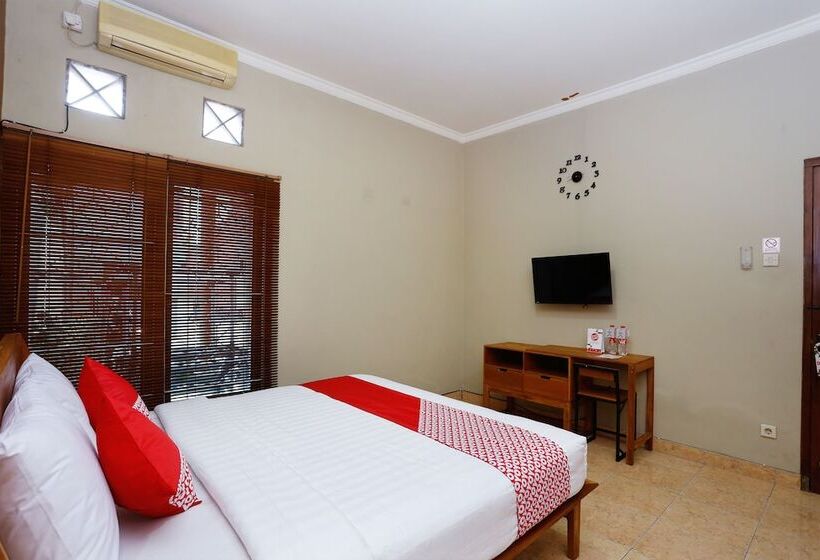 デラックススイート, Oyo 1072 Kampung Condro Wulan Guesthouse
