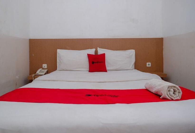 Номер Deluxe, Reddoorz @ Pengayoman Panakkukang 2