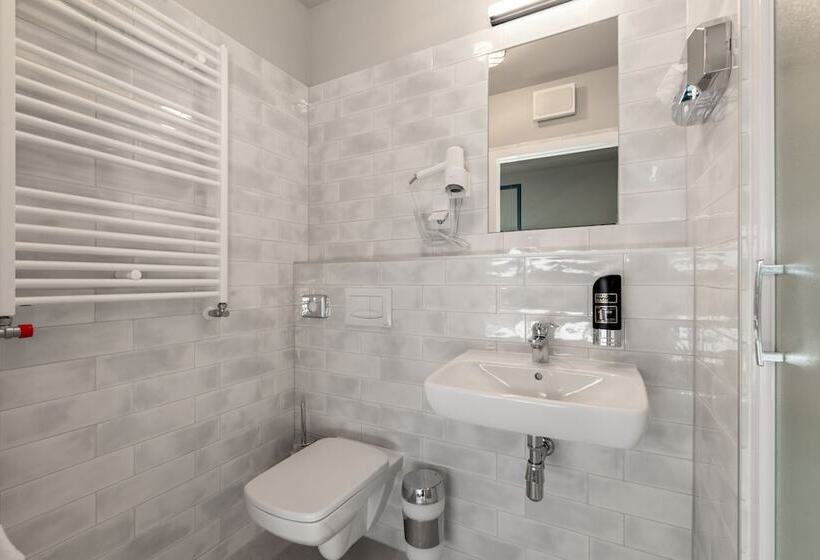 Номер Стандарт, a&o Budapest City