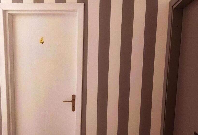 Семейный Номер, Milazzo Port Rooms
