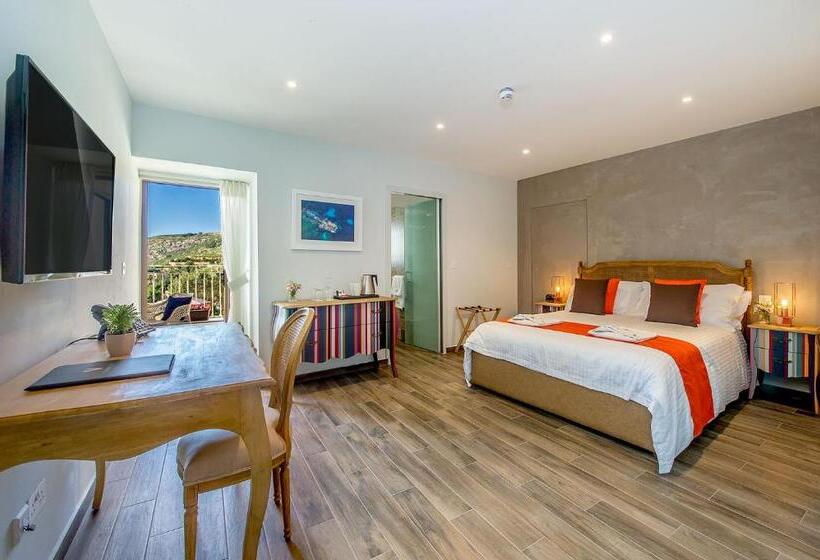 اتاق سوپریور برای معلولان, Viewpoint Boutique Living