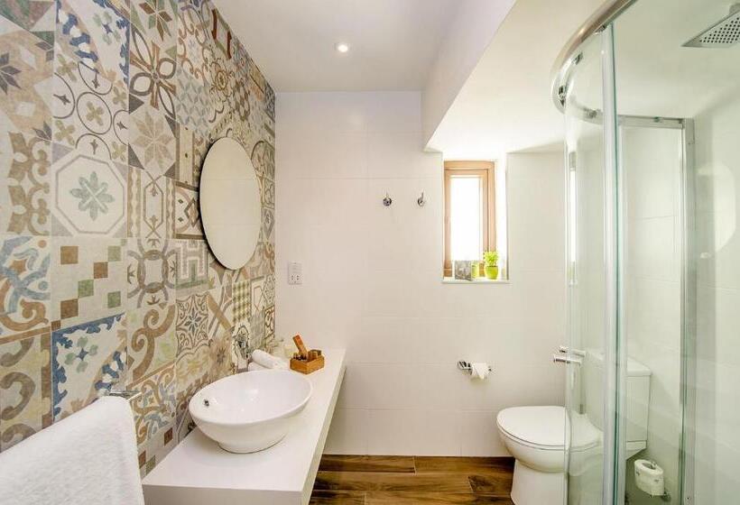 اتاق سوپریور, Viewpoint Boutique Living