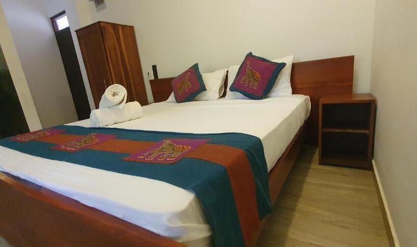 Номер Deluxe, Surf Ocean Villa