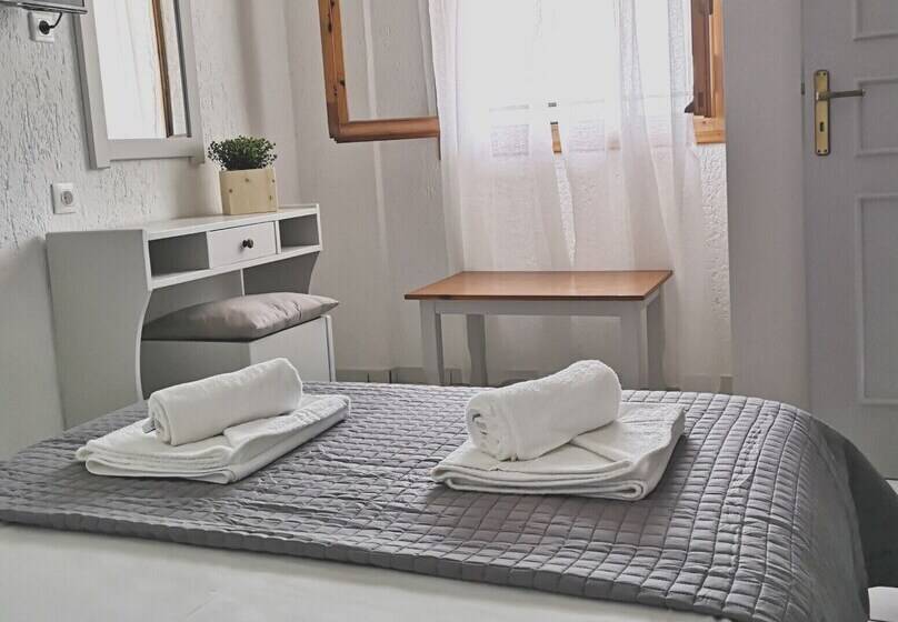 침실 1개 아파트, Emilia Apartments
