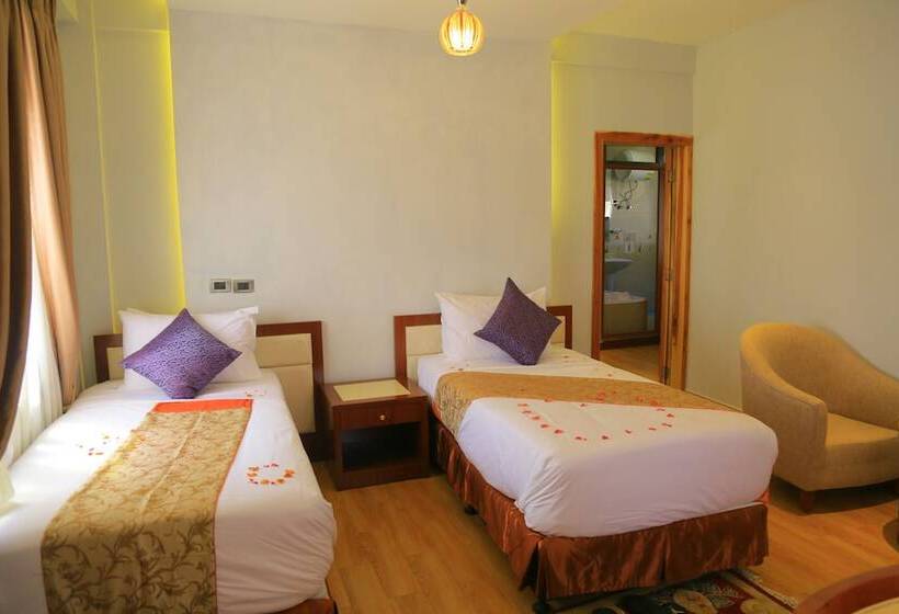 سوئیت خانواده 2 خوابه, Kerawi International