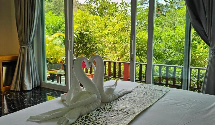 豪华洋房, Pearl Beach Resort & Spa