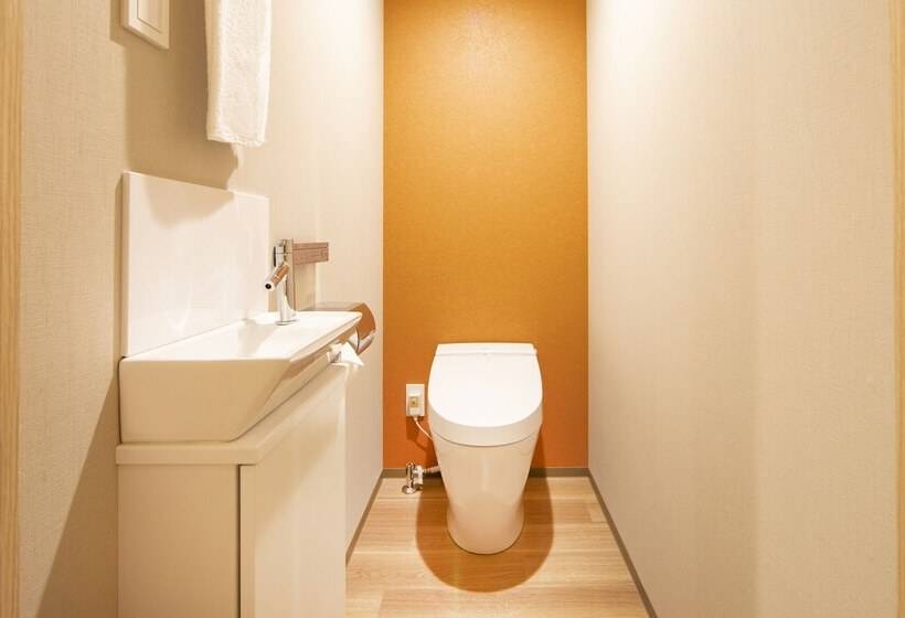 Quarto Estandar Comunicado, Karaksa Hotel Tokyo Station