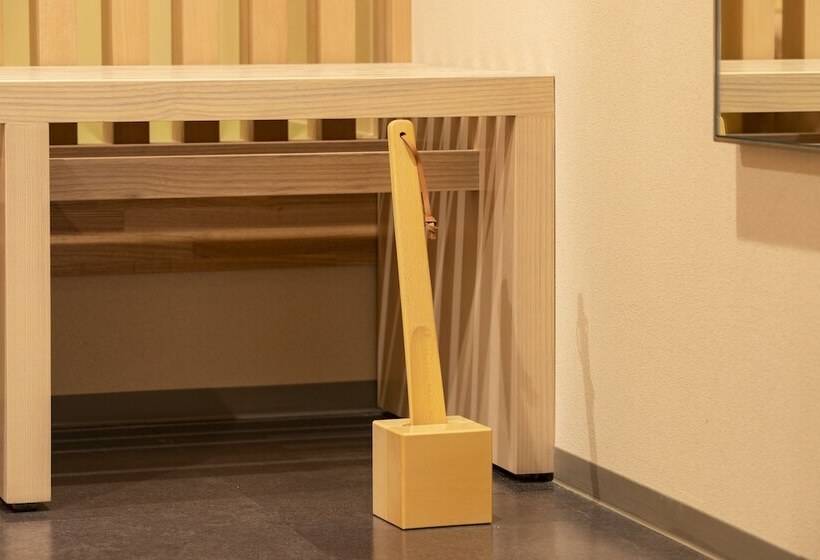 Quarto Superior, Karaksa Hotel Tokyo Station