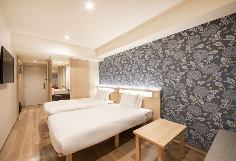 Quarto Estandar, Karaksa Hotel Tokyo Station