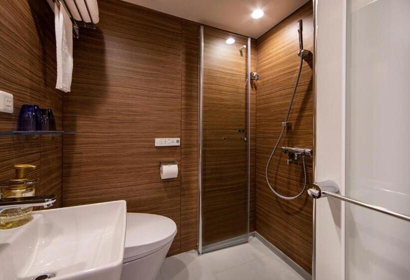 Quarto Estandar, Karaksa Hotel Tokyo Station