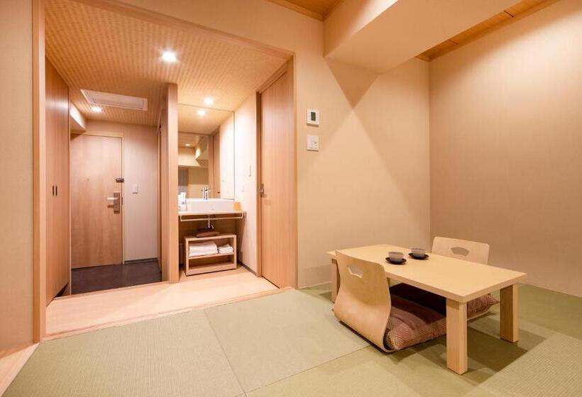 Quarto Familiar, Karaksa Hotel Tokyo Station