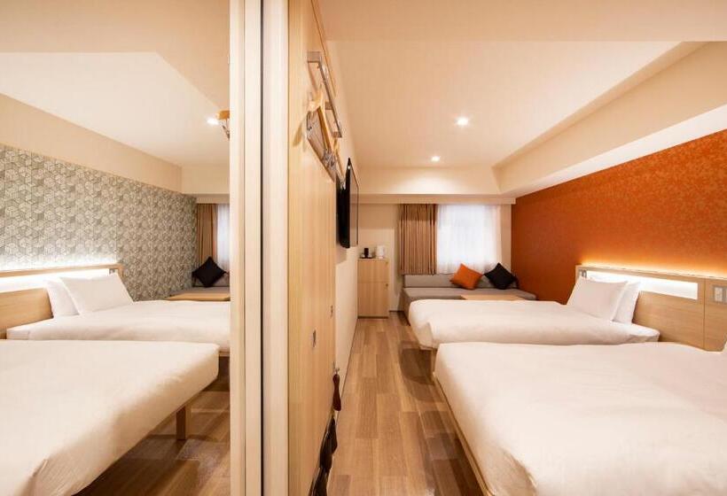 Quarto Estandar Comunicado, Karaksa Hotel Tokyo Station