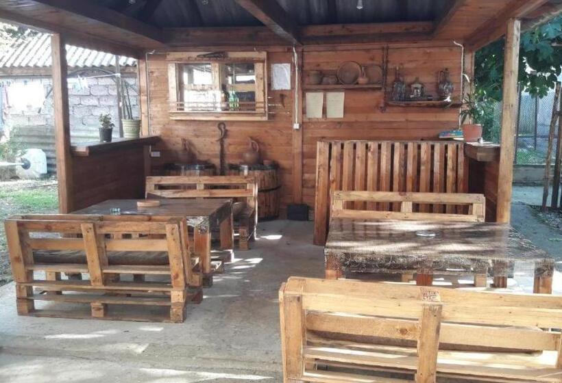 اتاق استاندارد با چشم‌انداز باغ, Cozy Home