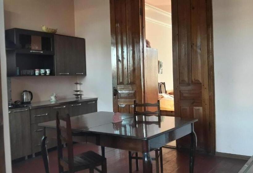 تختخواب در اتاق مشترک, Cozy Home