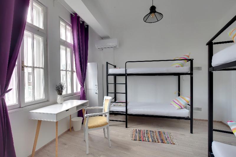 تختخواب در اتاق مشترک, Hostel Musala