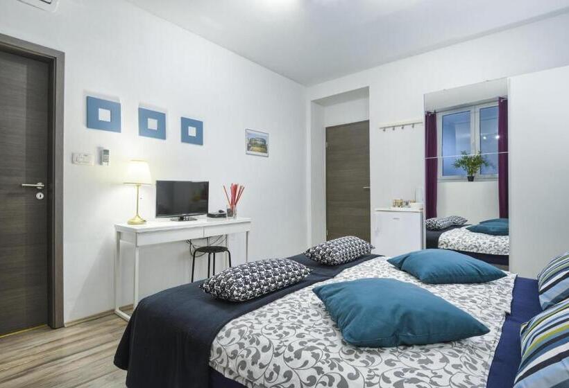 Номер Economy, Top Center Rooms & Studio