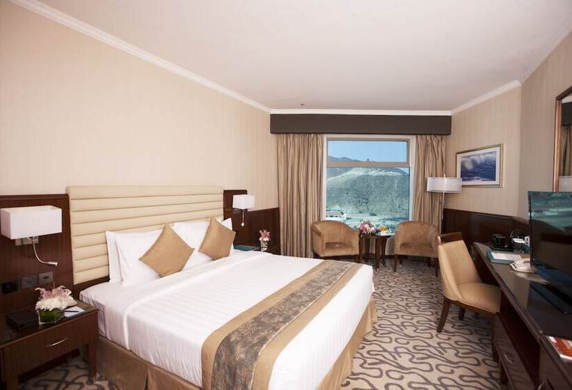 Номер Deluxe Кровать Кинг, Oceanic Khorfakkan Resort & Spa