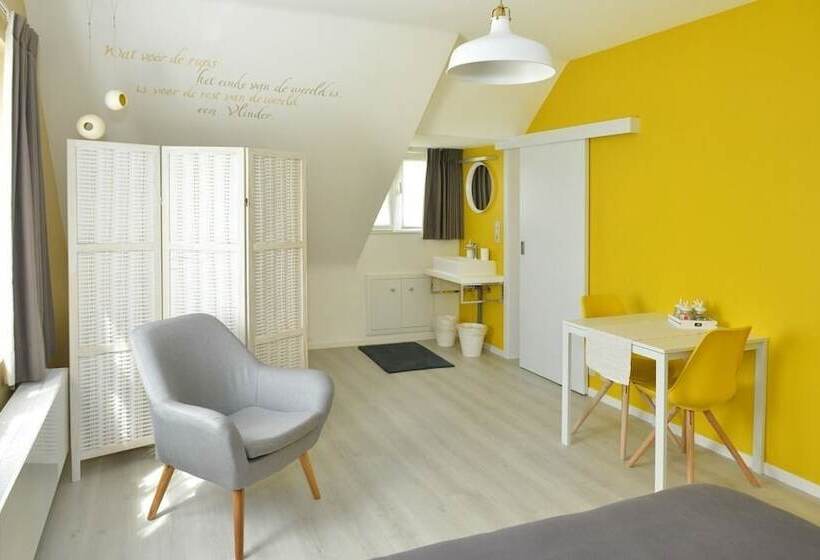 Номер Deluxe, Saffels Nest