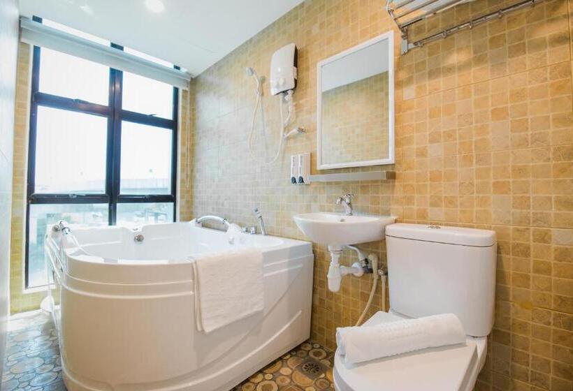 Семейный Номер, Lavender Inn Usj