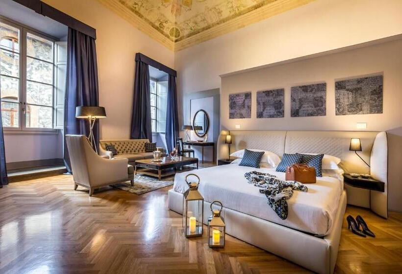 سوییت سوپریور, Palazzo Ridolfi   Residenza D Epoca