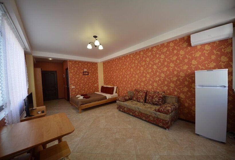 Студия Стандарт Вид на Море, Guest House Irina