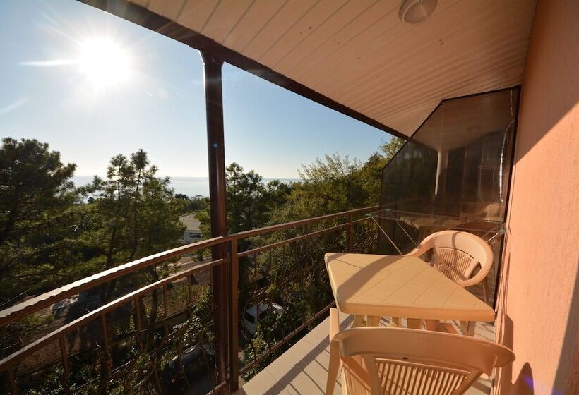 Люкс Вид на Море, Guest House Irina