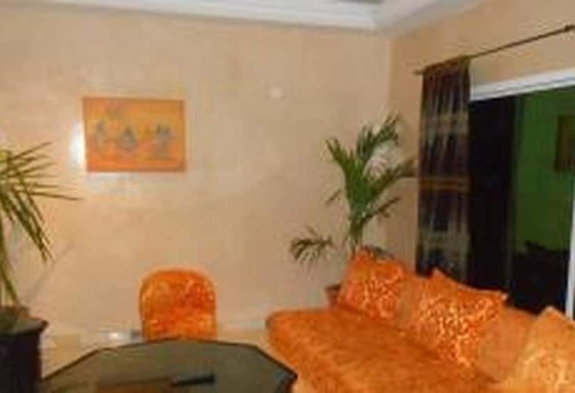 استودیوی استاندارد, Cabourg