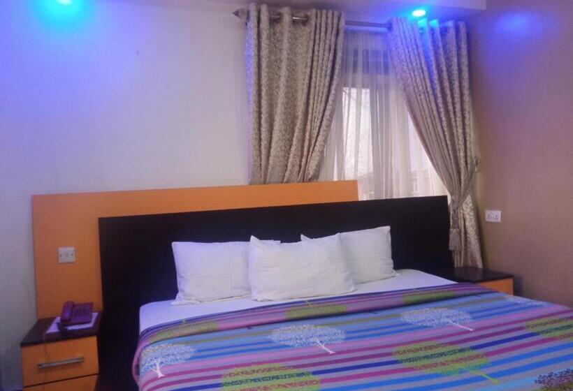 اتاق استاندارد, Alluring View Hotel   Toyin Sreet