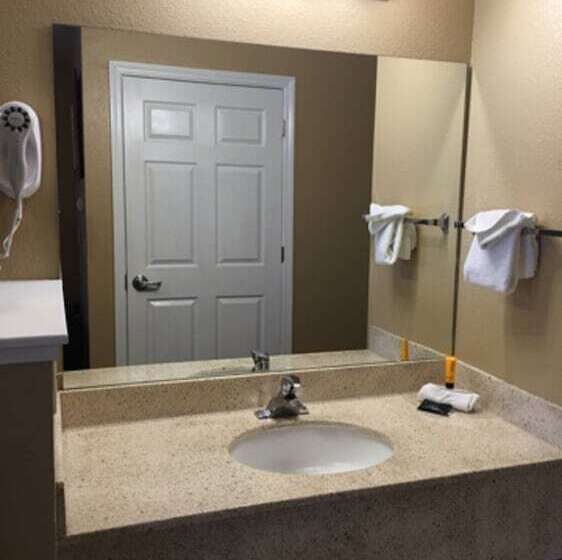 スイート, Best Western Fallon Inn & Suites