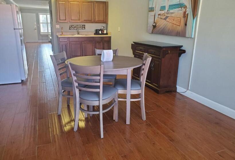 Люкс Вид на Бассейн, Vero Beach Inn & Suites Vero Beach I 95