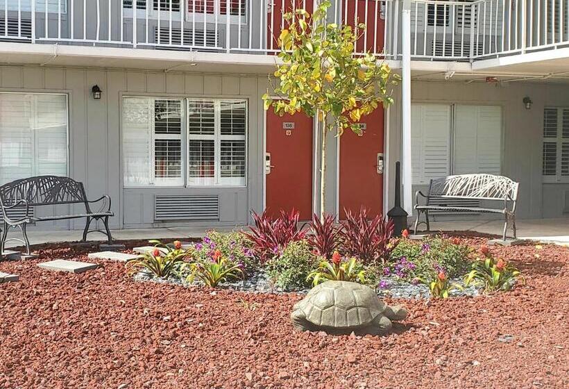 Номер Стандарт Кровать Кинг Адаптированный для Инвалидов, Vero Beach Inn & Suites Vero Beach I 95