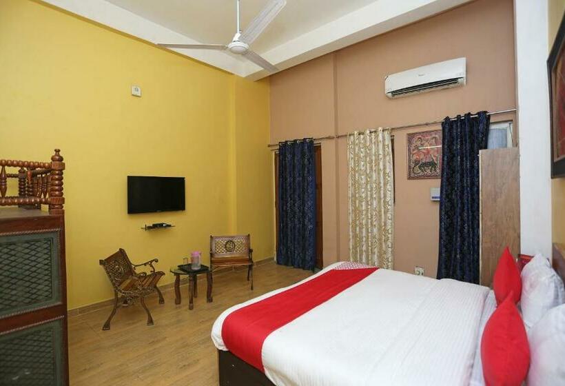 اتاق لوکس, Super Collection O Sara Grand Near Ram Manohar Lohia Hospital