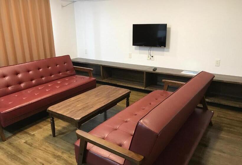 Семейный Номер, Mr.kinjo Inn Rycom Kitanakagusuku